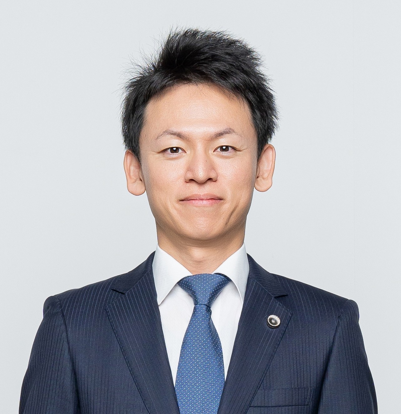 弁護士法人いろは 代表弁護士 古屋文和（ふるや ふみかず）の顔写真